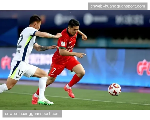 战报之外的国际化:中超赛后发布会首次提供实时西、葡语传译