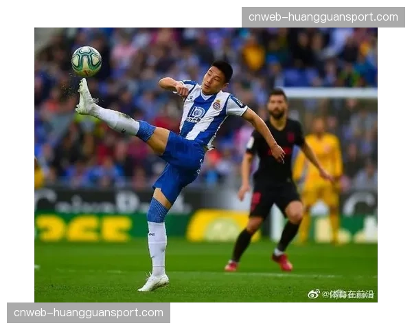 西甲试行“智能边线”技术,旨在更精准判断传中球是否先出底线 西甲试行“智能边线”技术,旨在更精准判断传中球是否先出底线